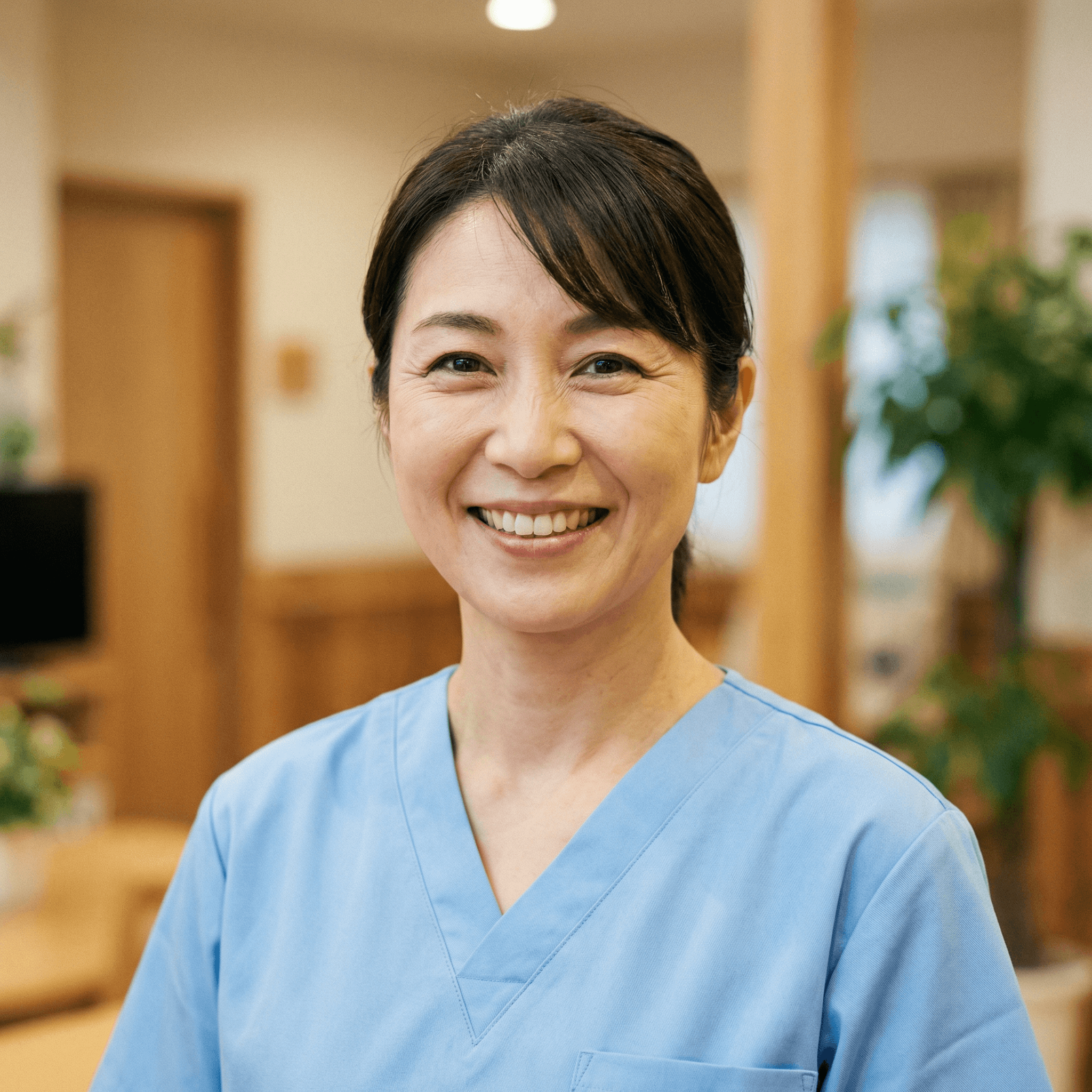 笑顔のスタッフ写真